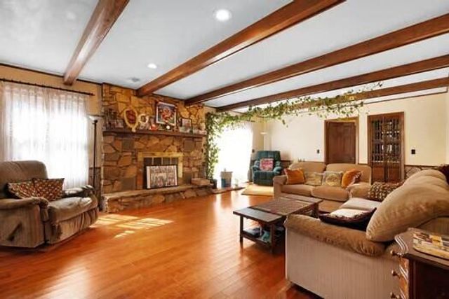 152 Daniels, Banner, KY 41603