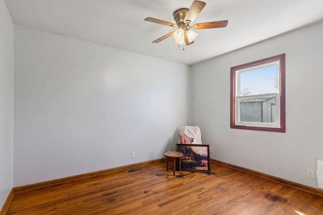 1934 W Lee Street, Springfield, MO 65803