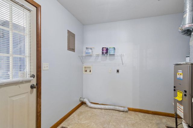 1934 W Lee Street, Springfield, MO 65803