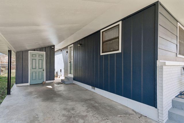 1934 W Lee Street, Springfield, MO 65803