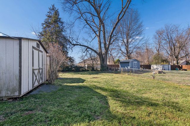 1934 W Lee Street, Springfield, MO 65803