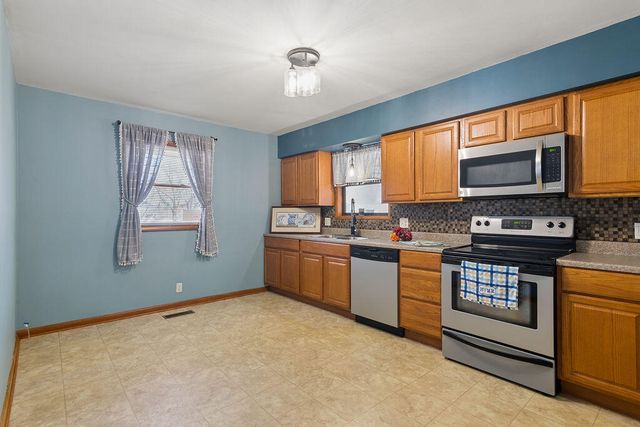 1934 W Lee Street, Springfield, MO 65803