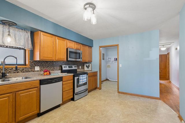 1934 W Lee Street, Springfield, MO 65803