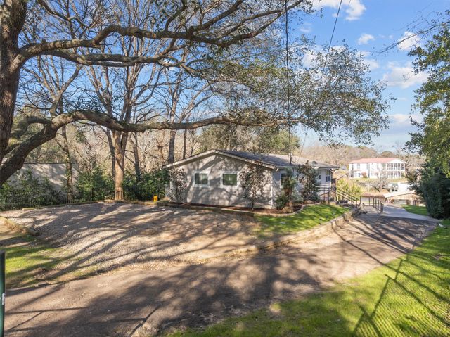 23322 Three Points Drive, Frankston, TX 75763