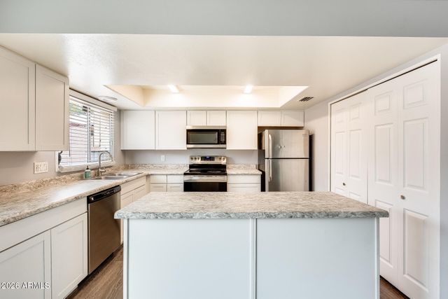 1649 W HAZELWOOD Street, Phoenix, AZ 85015