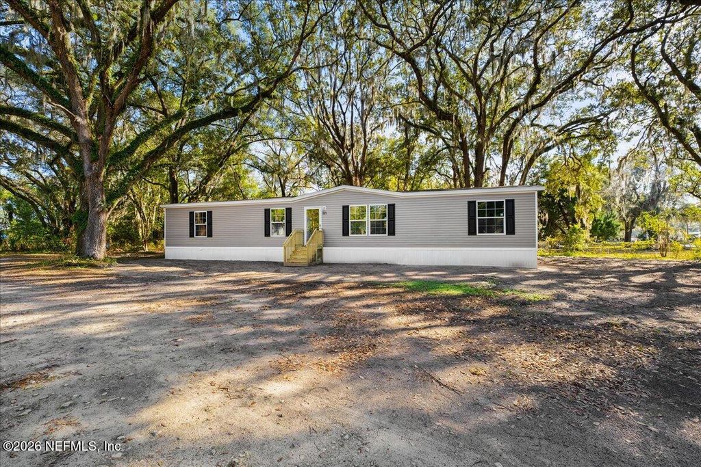 3121 BAINBRIDGE Road 1, Palatka, FL 32177