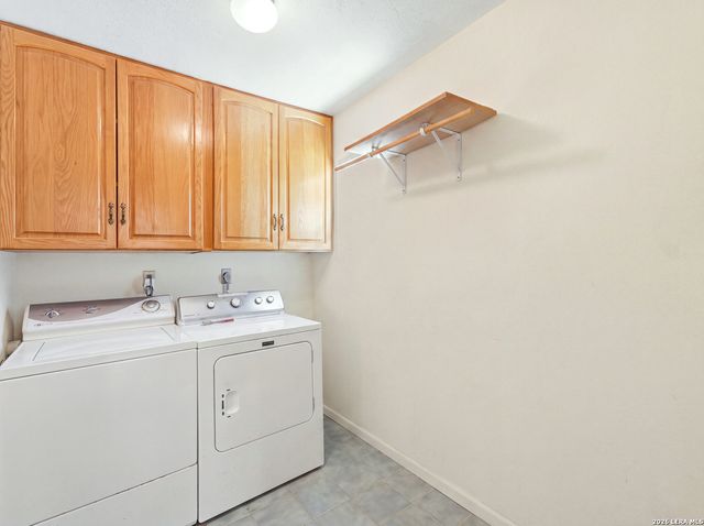 450 Stagecoach Dr, Canyon Lake, TX 78133
