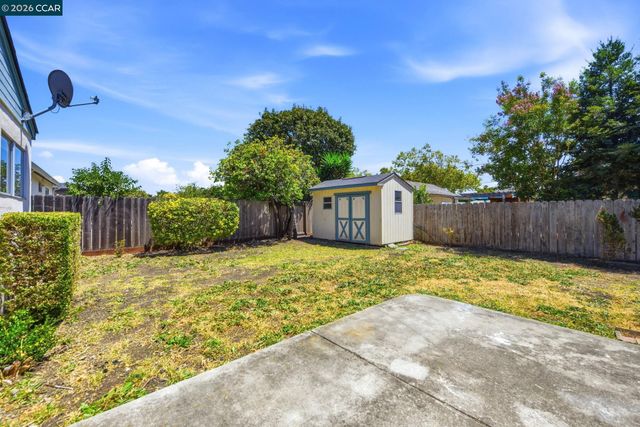 2305 Star Ave, Castro Valley, CA 94546