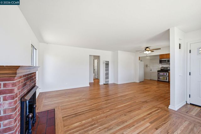 2305 Star Ave, Castro Valley, CA 94546