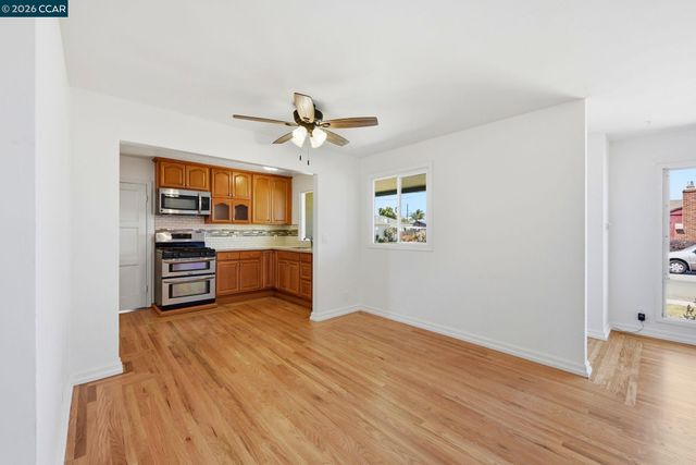 2305 Star Ave, Castro Valley, CA 94546