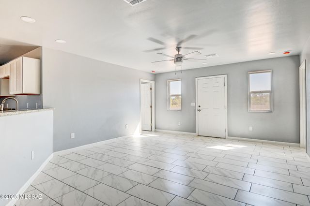 131 S Montgomery Avenue, Corona De Tucson, AZ 85641