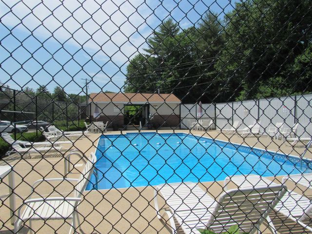 133 English Village Rd Apt 303, Manchester, NH 03102
