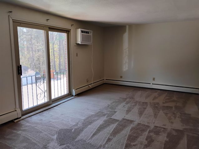 133 English Village Rd Apt 303, Manchester, NH 03102