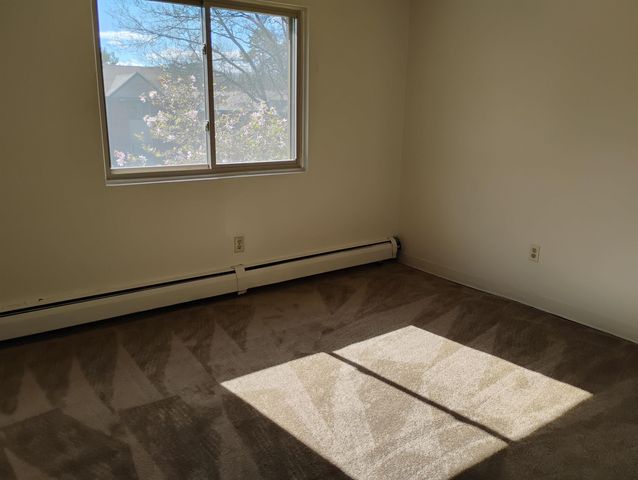 133 English Village Rd Apt 303, Manchester, NH 03102