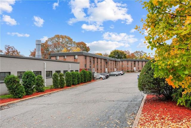 117 John Street 14, Lincoln, RI 02865