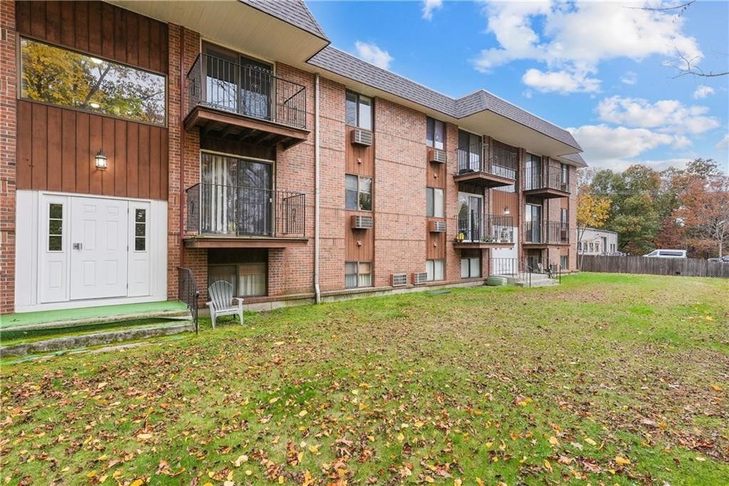 117 John Street 14, Lincoln, RI 02865