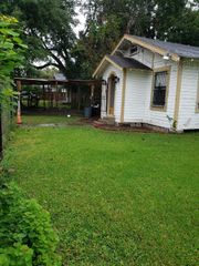 413 W Humble Avenue, Baytown, TX 77520