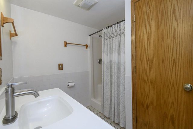 807 Meadowbrook DRIVE, West Bend, WI 53090