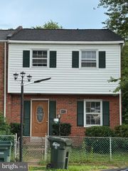 14451 VILLAGE DR, Woodbridge, VA 22191
