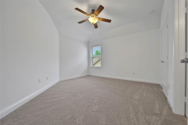 27 Waterfall Way, Tomball, TX 77375