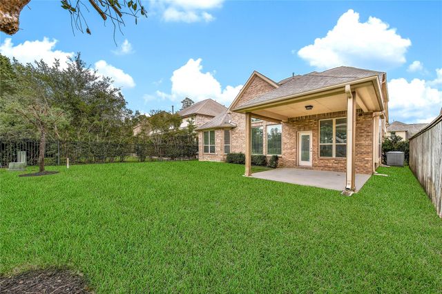 27 Waterfall Way, Tomball, TX 77375