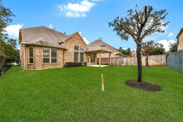 27 Waterfall Way, Tomball, TX 77375