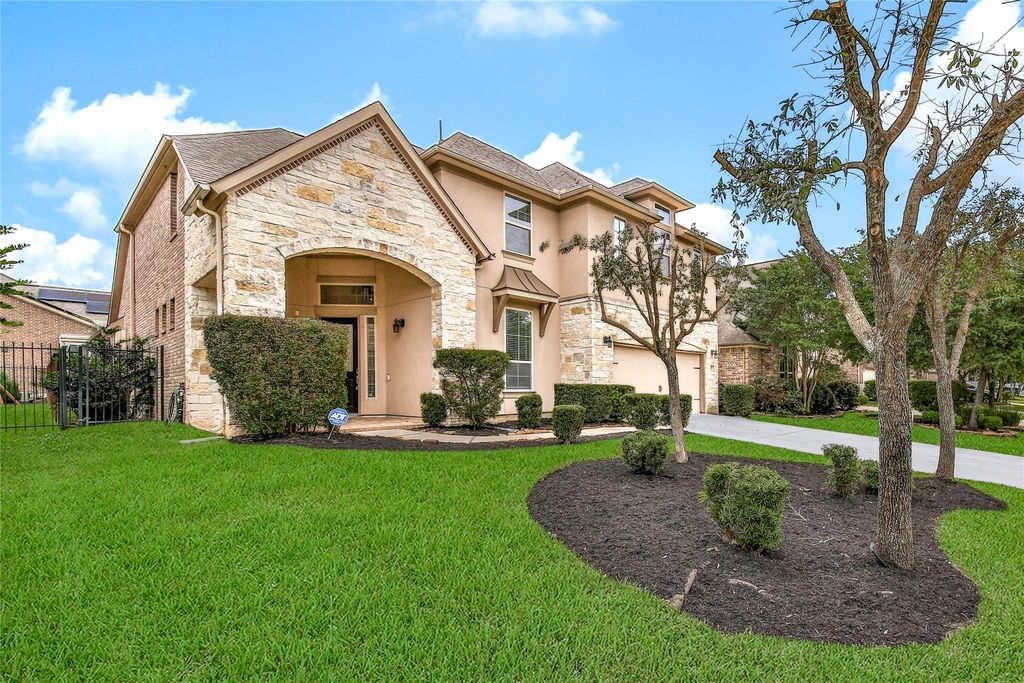 27 Waterfall Way, Tomball, TX 77375