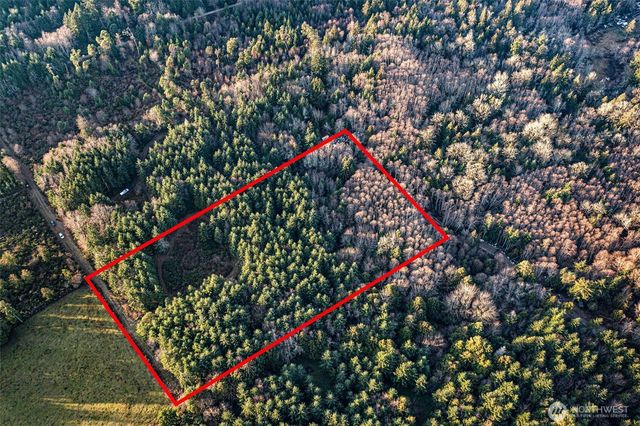 45 Whiteman Road SW, Lakebay, WA 98349