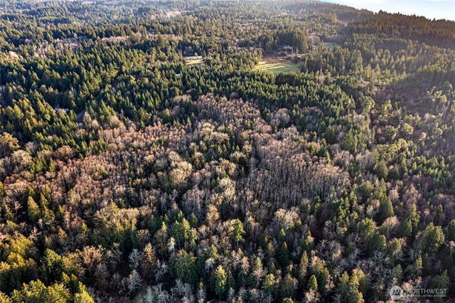 45 Whiteman Road SW, Lakebay, WA 98349