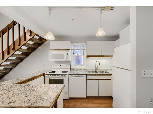 2201 Pearl Street 210, Boulder, CO 80302