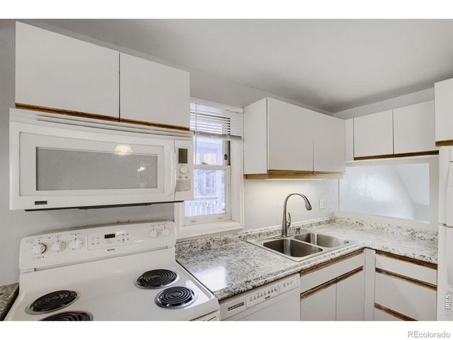 2201 Pearl Street 210, Boulder, CO 80302