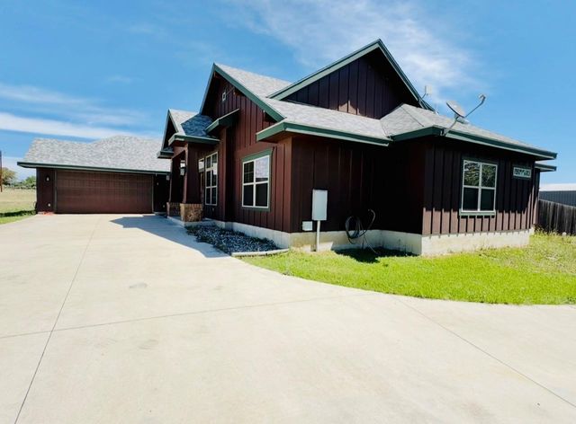 1094 Raintree LN, Elgin, TX 78621