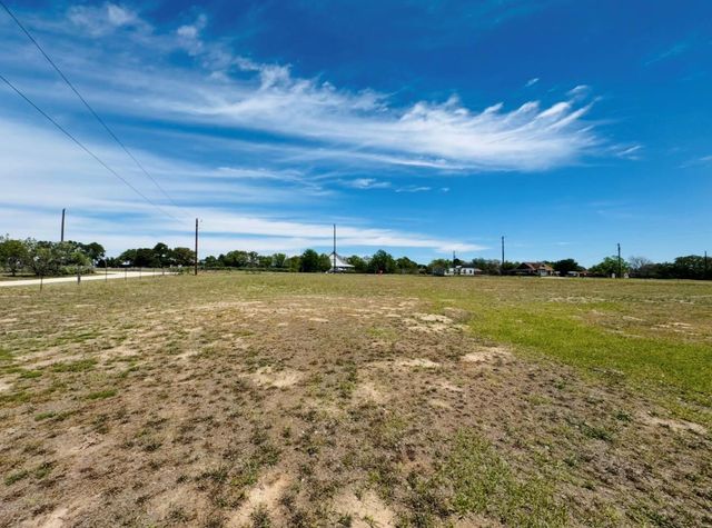 1094 Raintree LN, Elgin, TX 78621