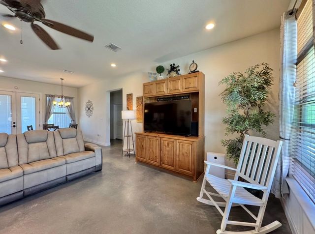 1094 Raintree LN, Elgin, TX 78621