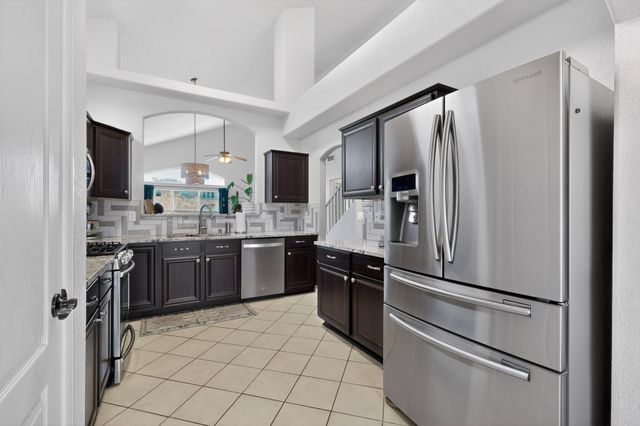 10427 Calle Hermosa Court NW, Albuquerque, NM 87114