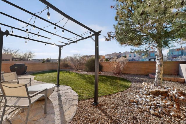 10427 Calle Hermosa Court NW, Albuquerque, NM 87114