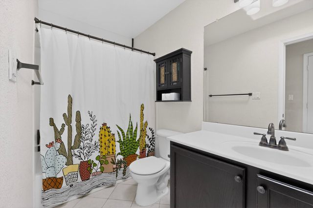 10427 Calle Hermosa Court NW, Albuquerque, NM 87114