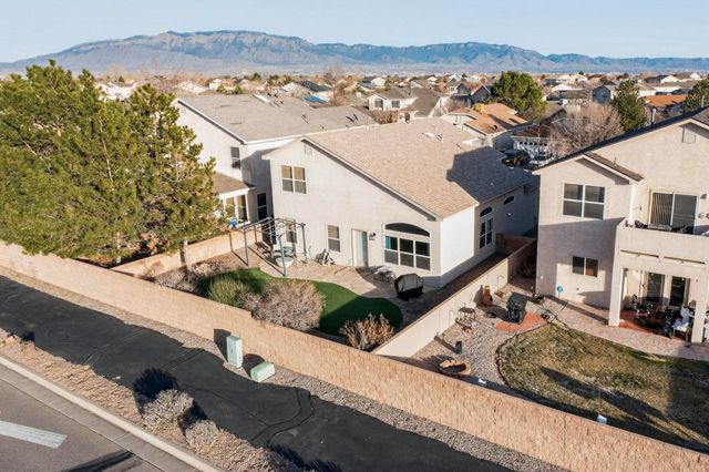 10427 Calle Hermosa Court NW, Albuquerque, NM 87114