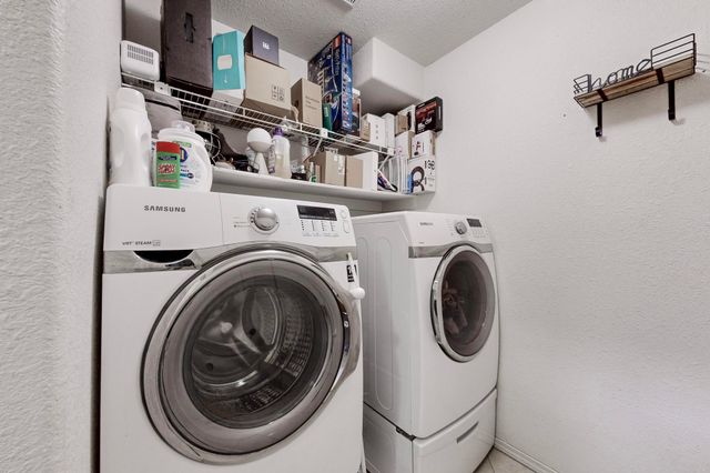 10427 Calle Hermosa Court NW, Albuquerque, NM 87114