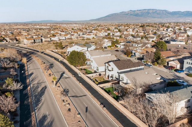 10427 Calle Hermosa Court NW, Albuquerque, NM 87114
