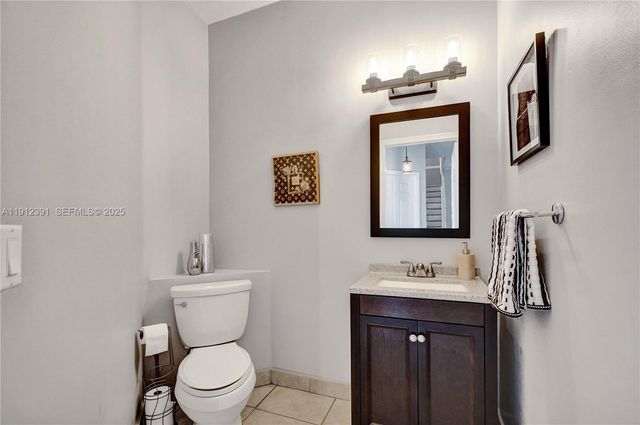 5633 NW 117th Avenue, Coral Springs, FL 33076