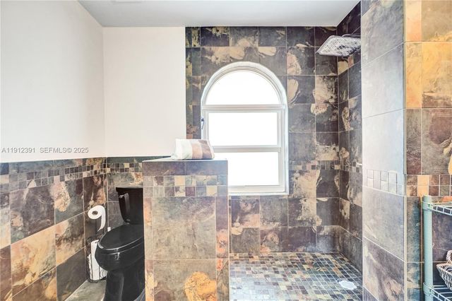 5633 NW 117th Avenue, Coral Springs, FL 33076