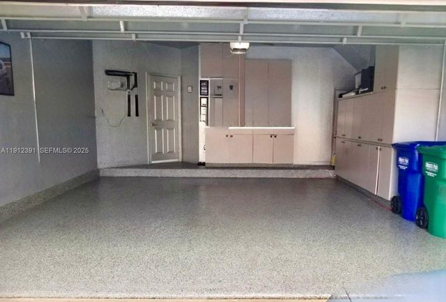 5633 NW 117th Avenue, Coral Springs, FL 33076