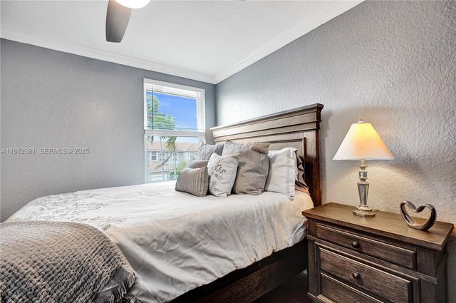 5633 NW 117th Avenue, Coral Springs, FL 33076