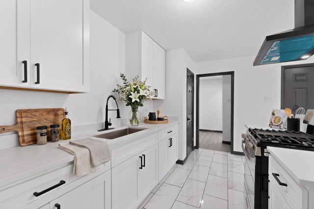 301 Stoneport Drive, Dallas, TX 75217