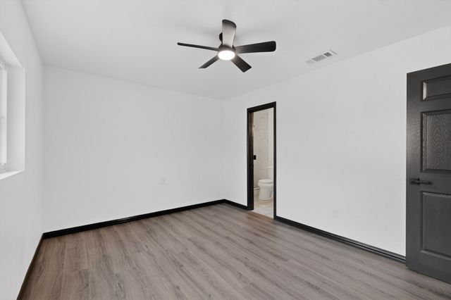 301 Stoneport Drive, Dallas, TX 75217