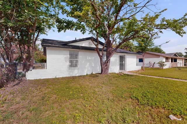301 Stoneport Drive, Dallas, TX 75217