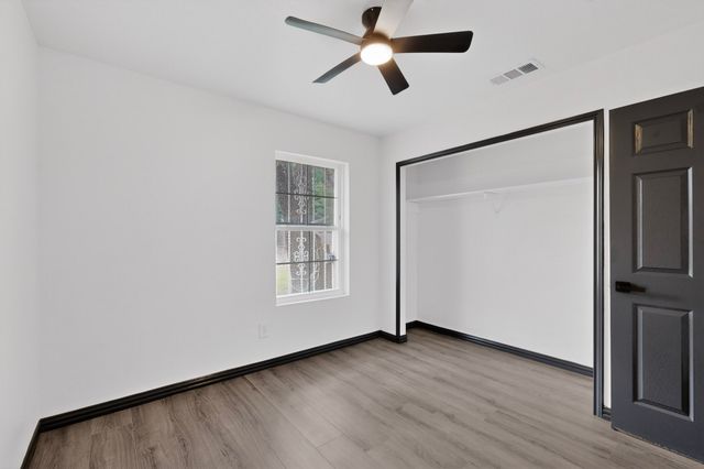 301 Stoneport Drive, Dallas, TX 75217