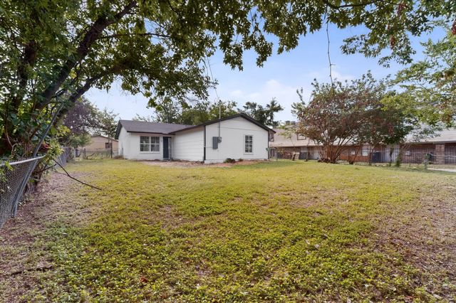 301 Stoneport Drive, Dallas, TX 75217
