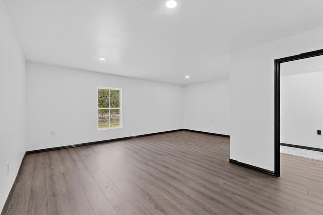 301 Stoneport Drive, Dallas, TX 75217